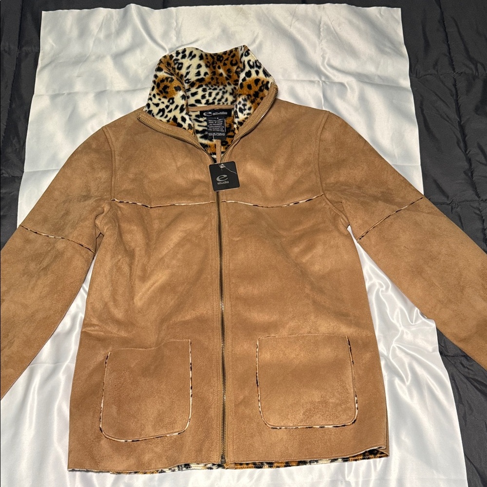 Cabela's Tan Jacket with Leopard Print Collar
